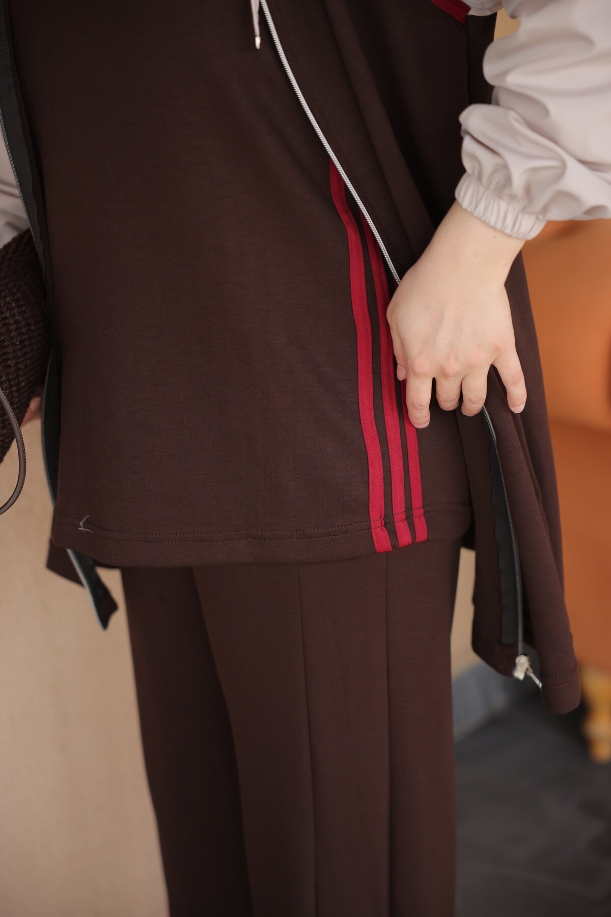 Kahverengi Şeritli Kapüşonlu Fermuarlı 3lü İkili Takım - Wovi Moda