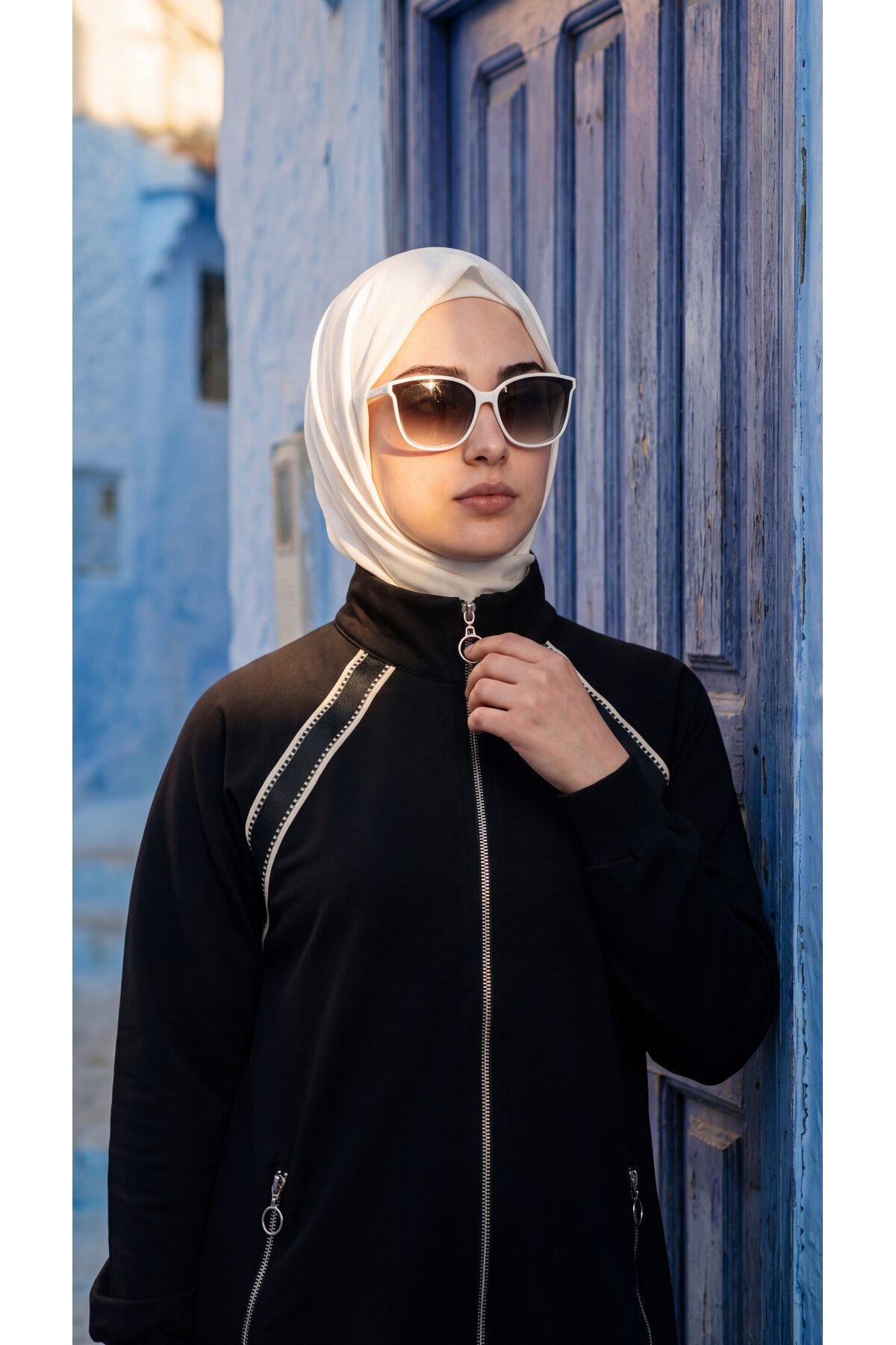 Siyah Dik Yaka Fermuarlı Bol Paça Takım - Wovi Moda