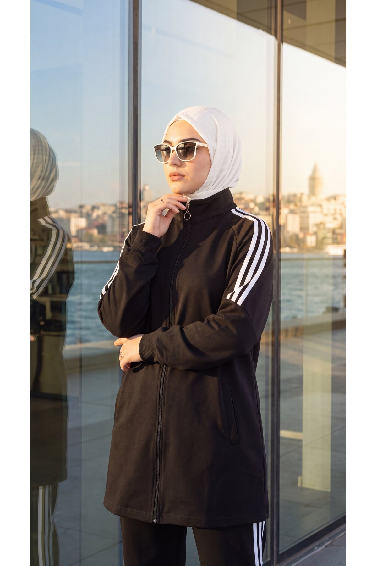Siyah Şerit Detaylı Fermuarlı Eşofman Takım - Wovi Moda
