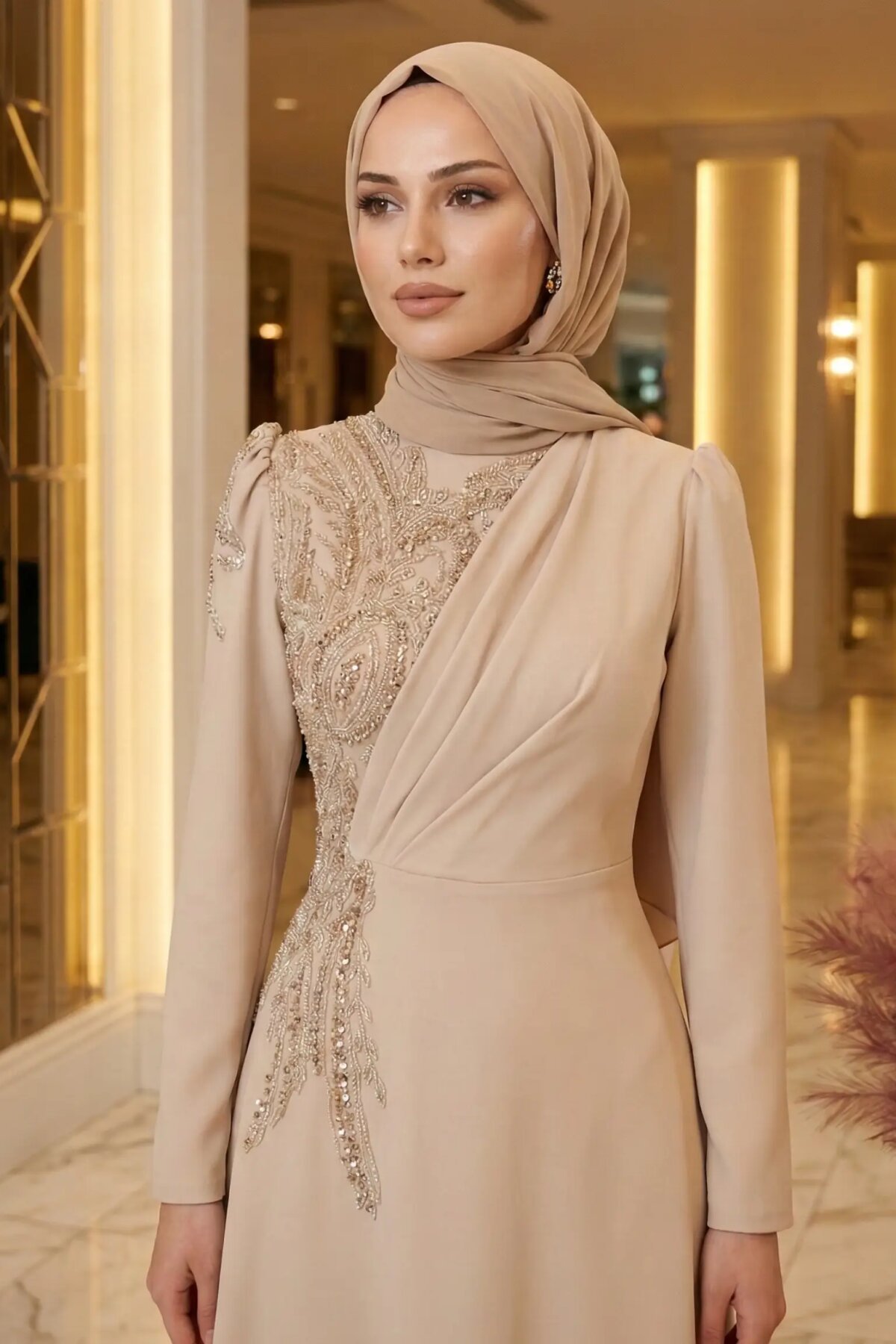 Bej Drape ve Taş İşleme Detaylı Tesettür Abiye Elbise - MK-MODA