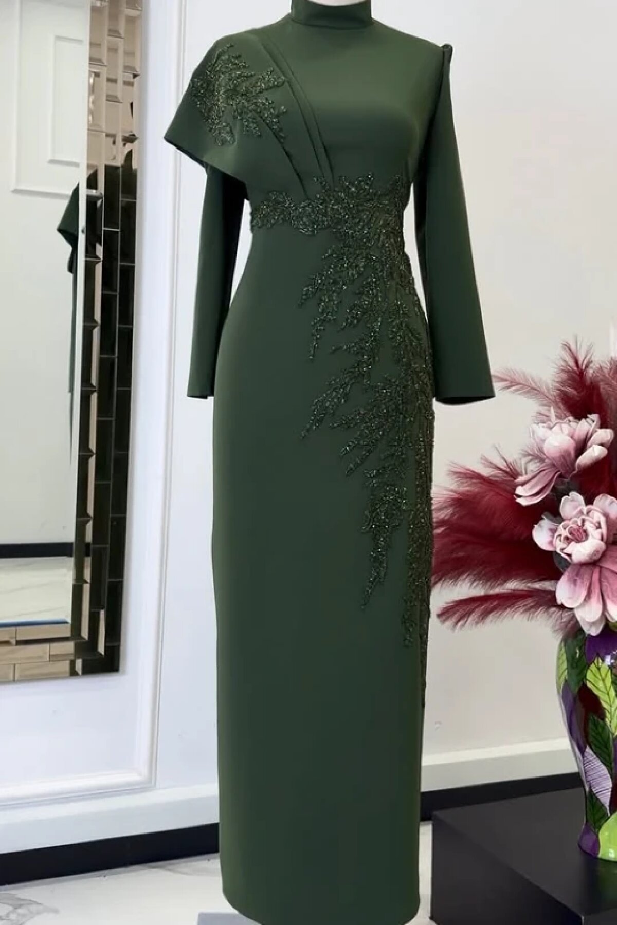 Haki Yeşil Drapeli Boncuk İşlemeli Tesettür Abiye Elbise - MK-MODA