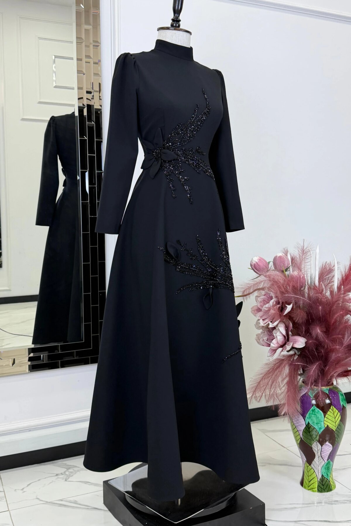 Siyah Hakim Yaka Taş İşlemeli Abiye Elbise - MK-MODA