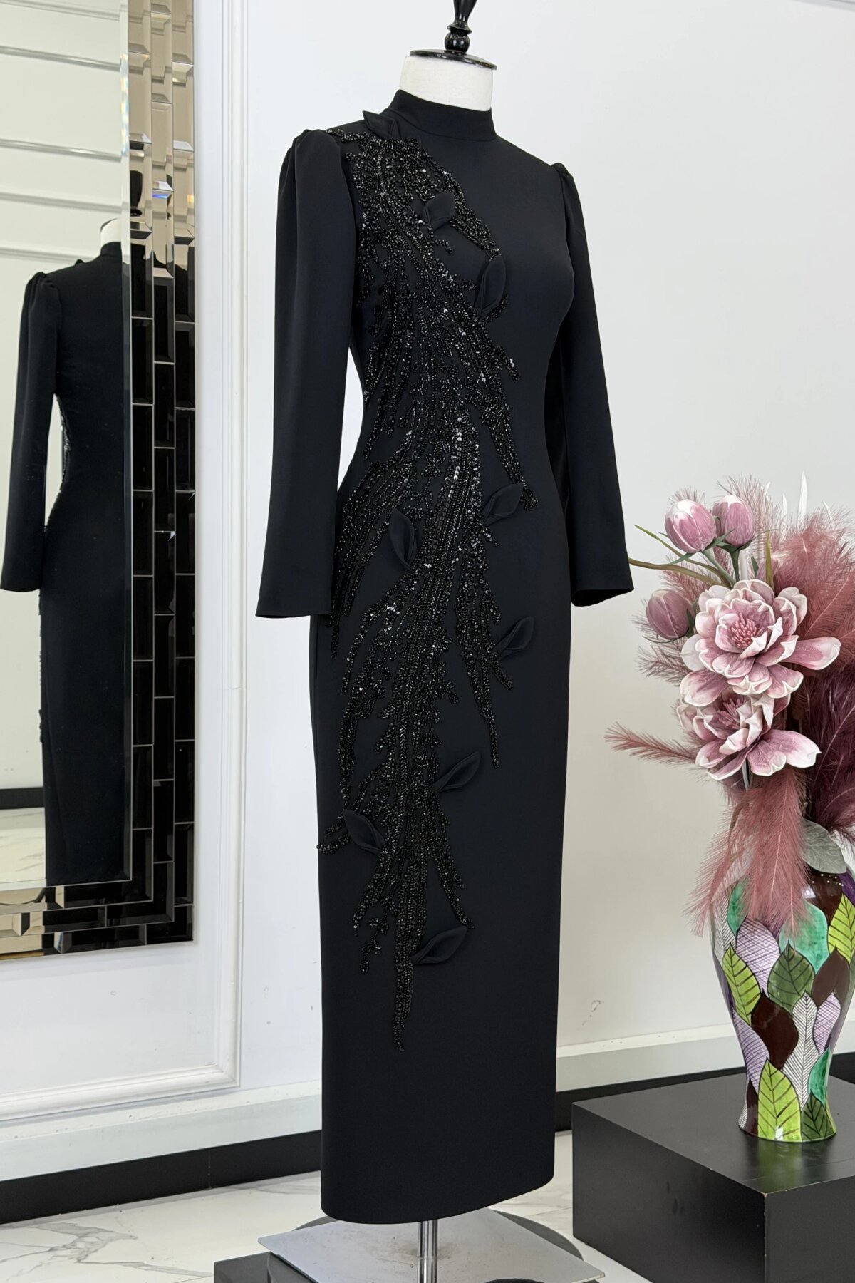 Siyah Uzun Taş ve Payet İşlemeli Abiye Elbise - MK-MODA