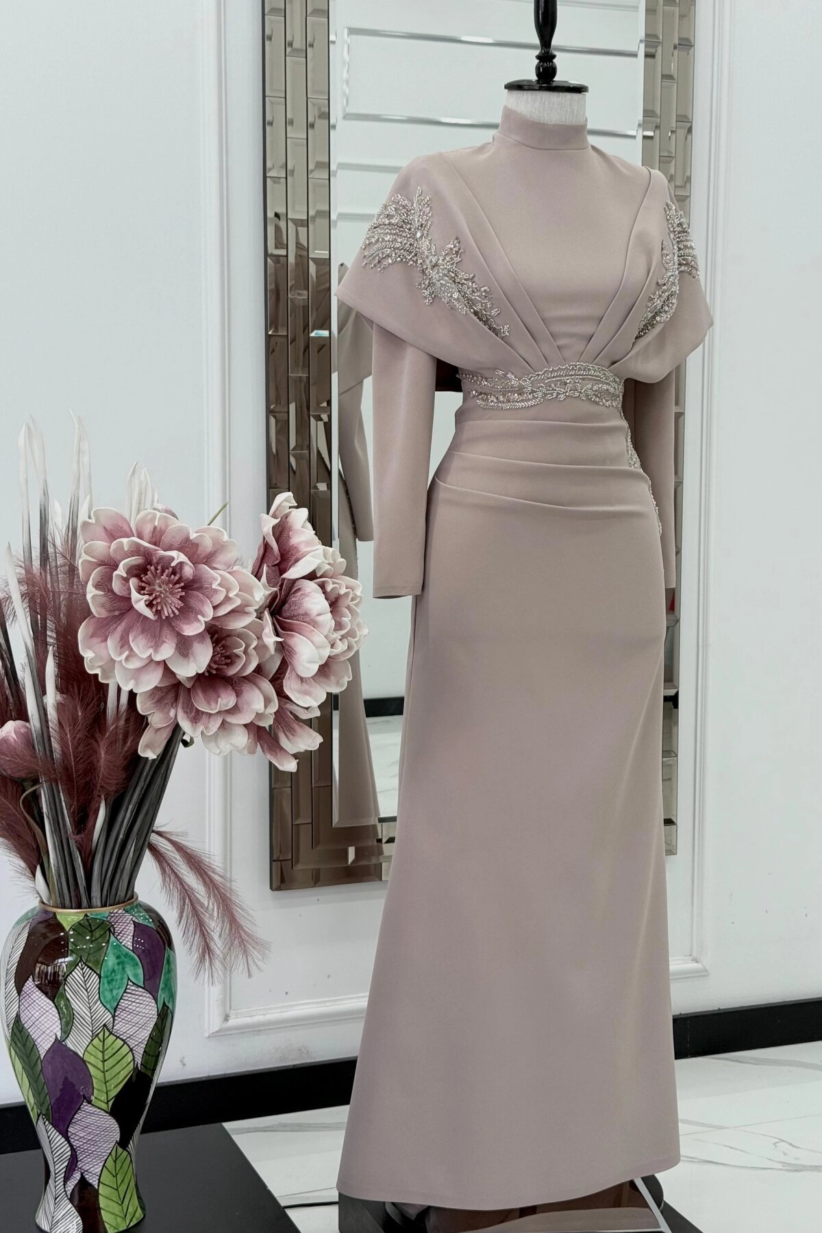 Bej Taş İşlemeli Pelerin Detaylı Abiye Elbise - MK Moda Tasarım