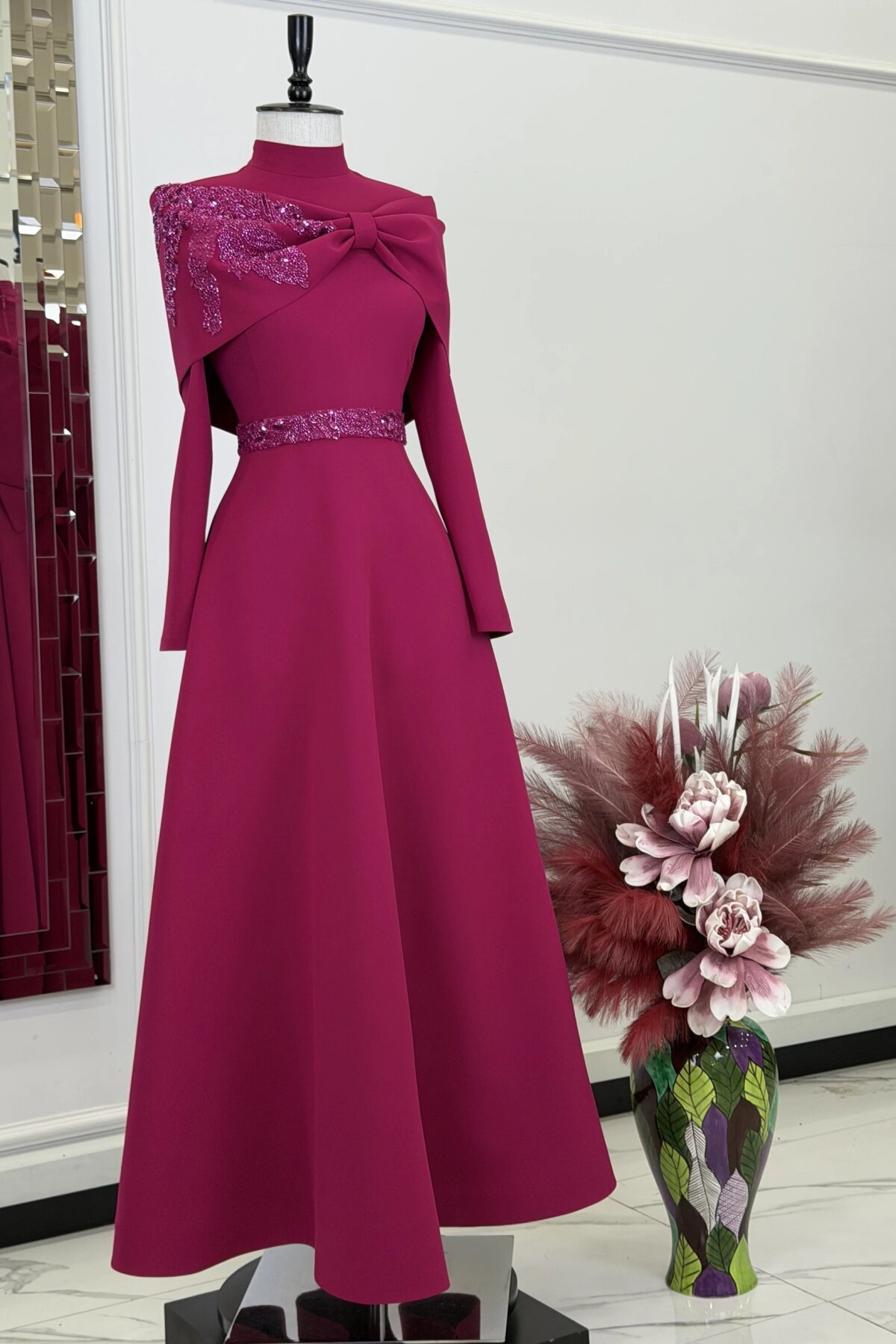 فستان سهرة محتشم فوشيا بكيب وتطريز أحجار - MK Moda Tasarım