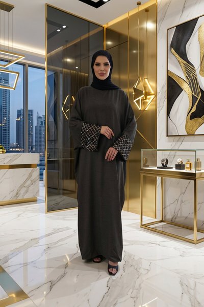 عباية مقاس كبير لون أنتراسيت ميلانج بتفاصيل إكسسوار أكمام