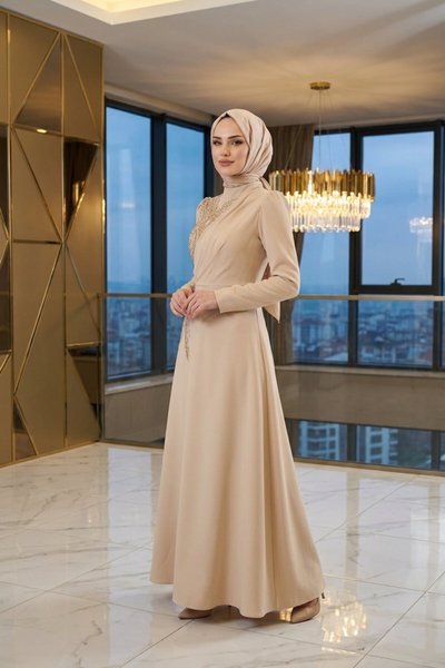Bej Drape ve Taş İşleme Detaylı Tesettür Abiye Elbise