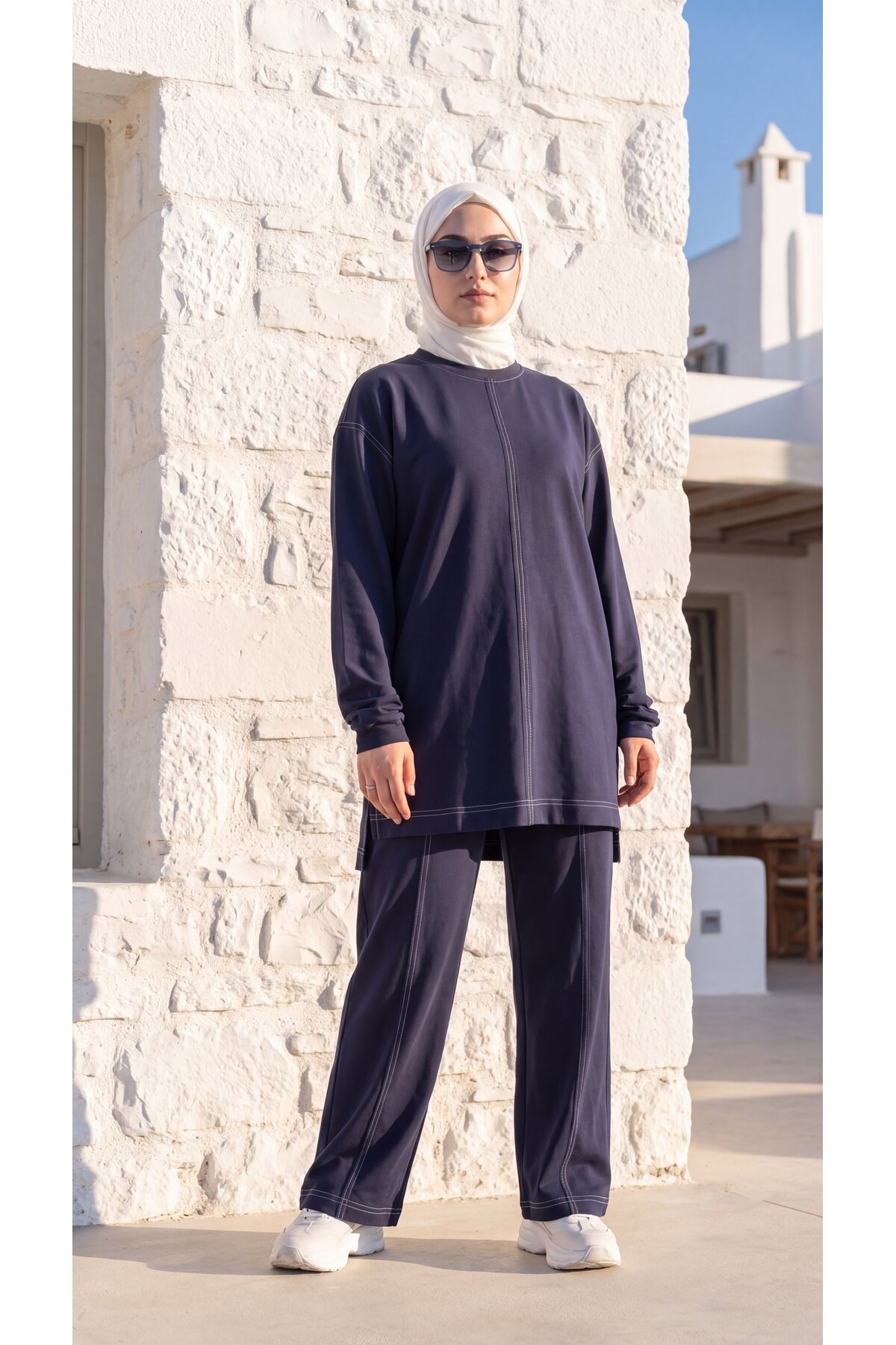 Lacivert Dikiş Detaylı Bisiklet Yaka Tesettür Eşofman Takımı - Wovi Moda