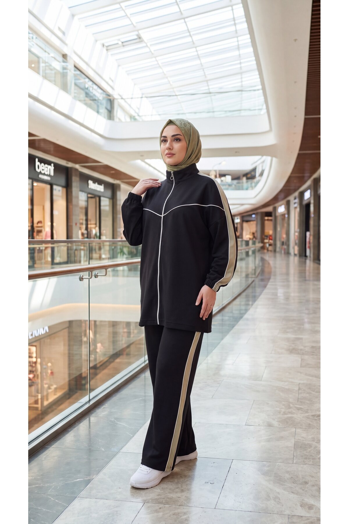 Siyah Oversize Rahat Kesim Eşofman Takımı - Wovi Moda