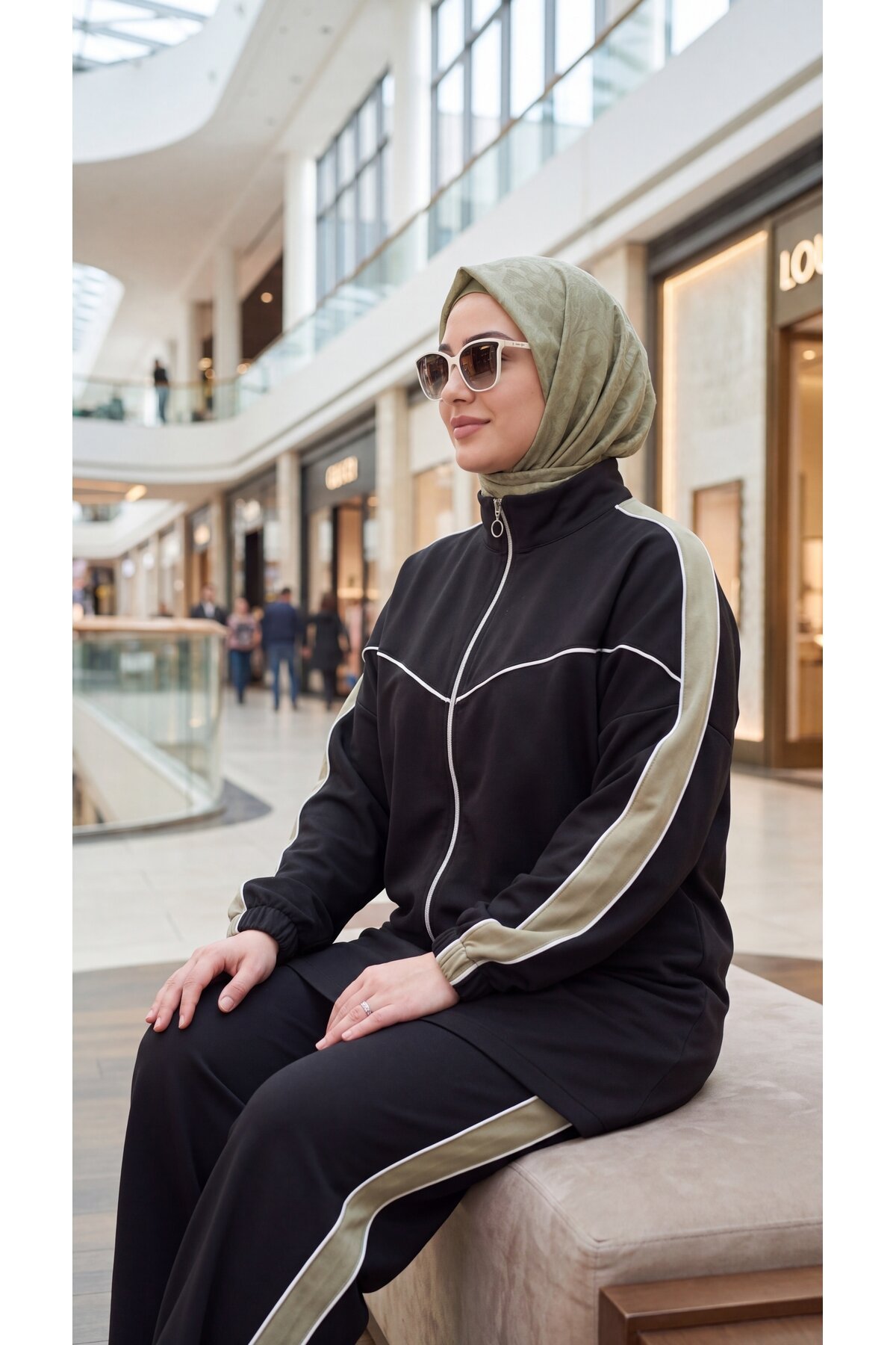 Siyah Oversize Rahat Kesim Eşofman Takımı - Wovi Moda