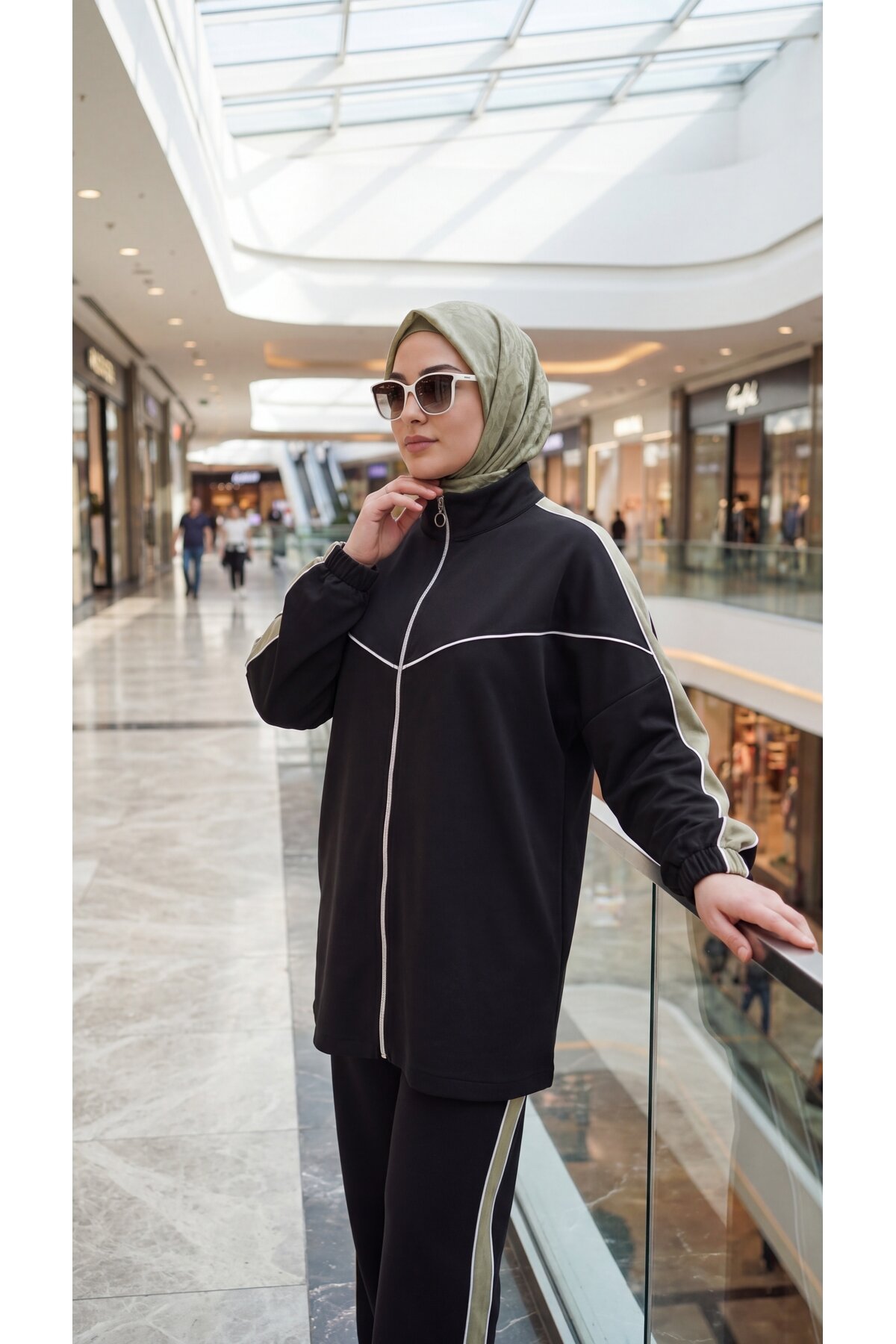 Siyah Oversize Rahat Kesim Eşofman Takımı - Wovi Moda