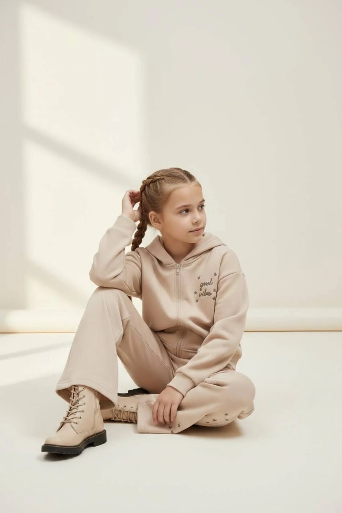 Hooded Star-Embroidered Zippered Tracksuit Girls' Set - Beige - Pafim Kids