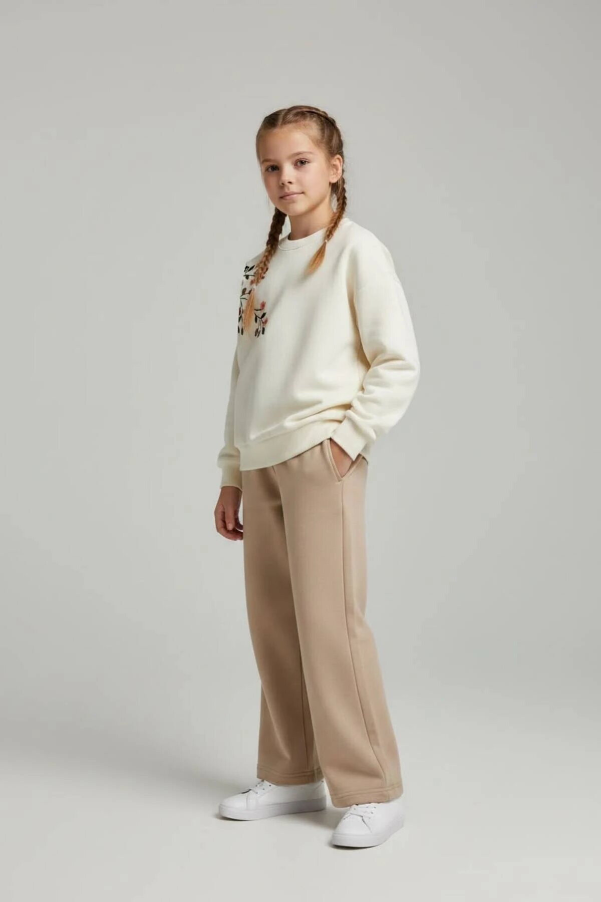 3-Thread Flower-Embroidered Cotton Girls' Tracksuit Set - Ecru-Beige - Pafim Kids
