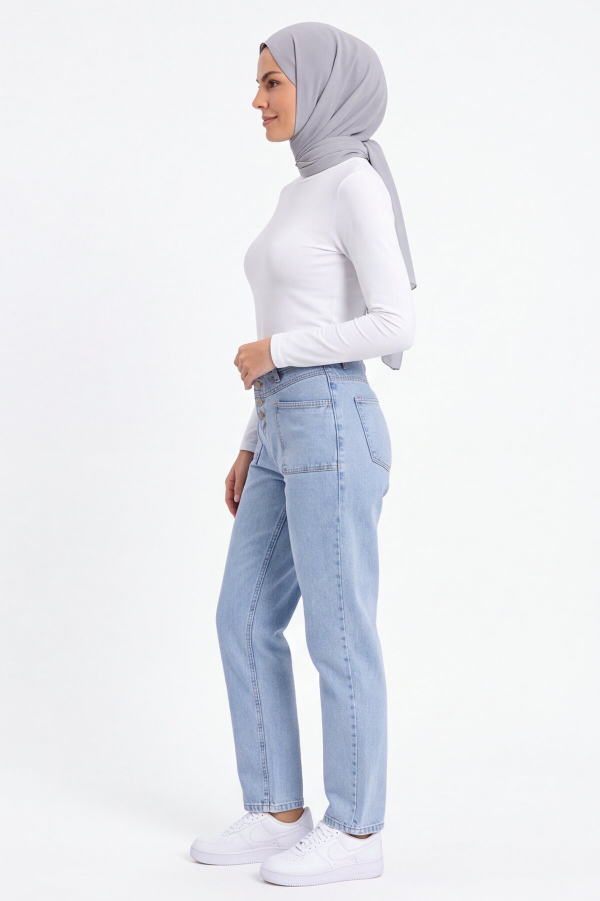 Mom Fit Appliqué Pocket Denim Pants - Blue - Shirosa